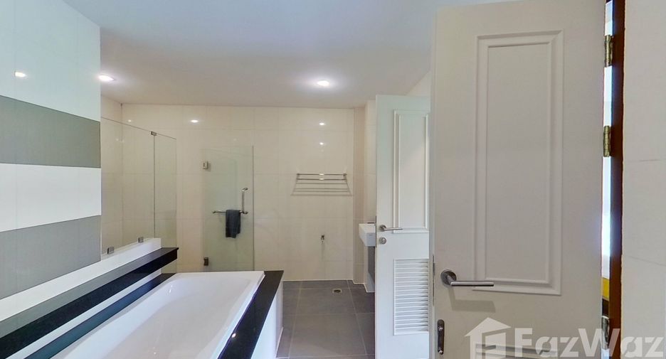 For rent 3 bedrooms condo in Kathu, Phuket
