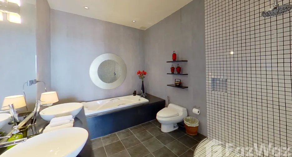 À louer 5 chambres villa à Mueang Phuket, Phuket
