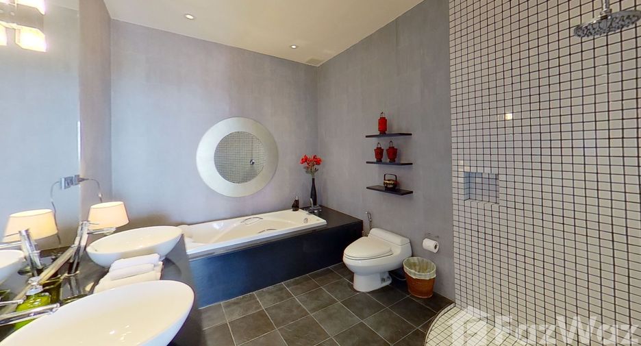For rent 5 bedrooms villa in Mueang Phuket, Phuket