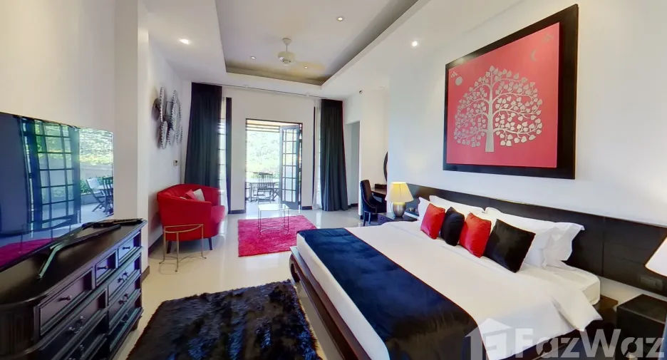 For rent 5 bedrooms villa in Mueang Phuket, Phuket