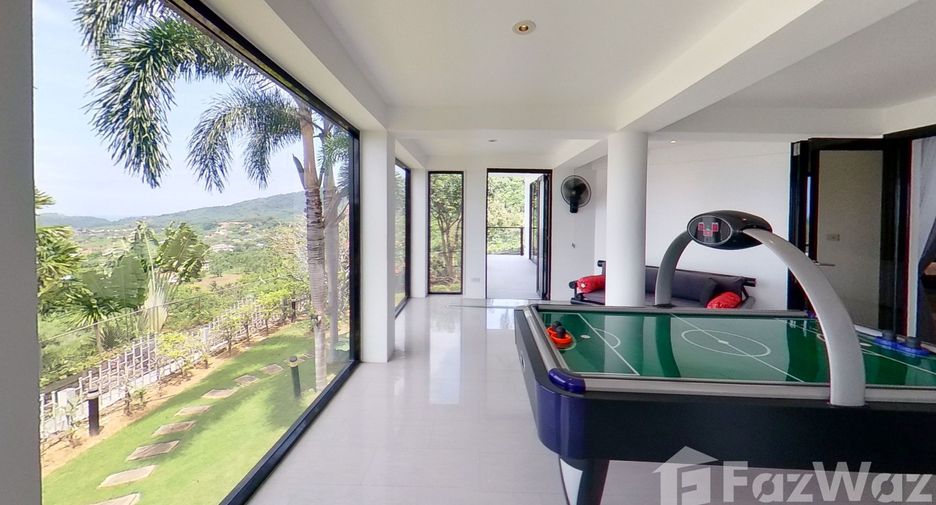 For rent 5 bedrooms villa in Mueang Phuket, Phuket