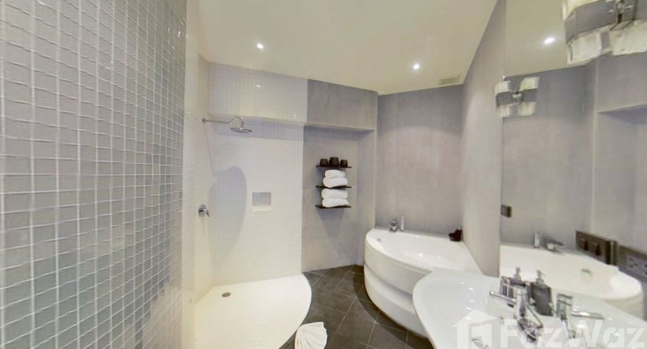 For rent 5 bedrooms villa in Mueang Phuket, Phuket