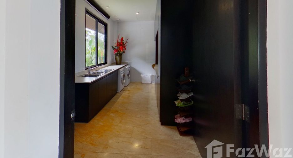 For rent 5 bedrooms villa in Mueang Phuket, Phuket