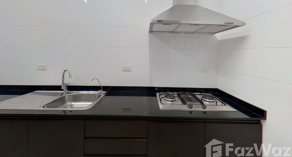 For rent 5 bedrooms villa in Mueang Phuket, Phuket