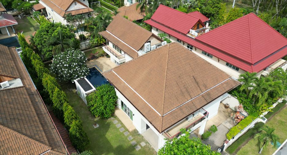 À louer 5 chambres villa à Mueang Phuket, Phuket