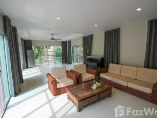 Villa zur Miete mit 5 Zimmer in Mueang Phuket, Phuket
