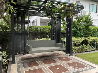 Casa en venta y en alquiler de 3 habitaciones en Prawet, Bangkok