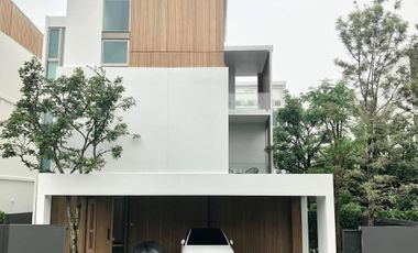 À vendre et à louer 3 chambres maison à Saphan Sung, Bangkok