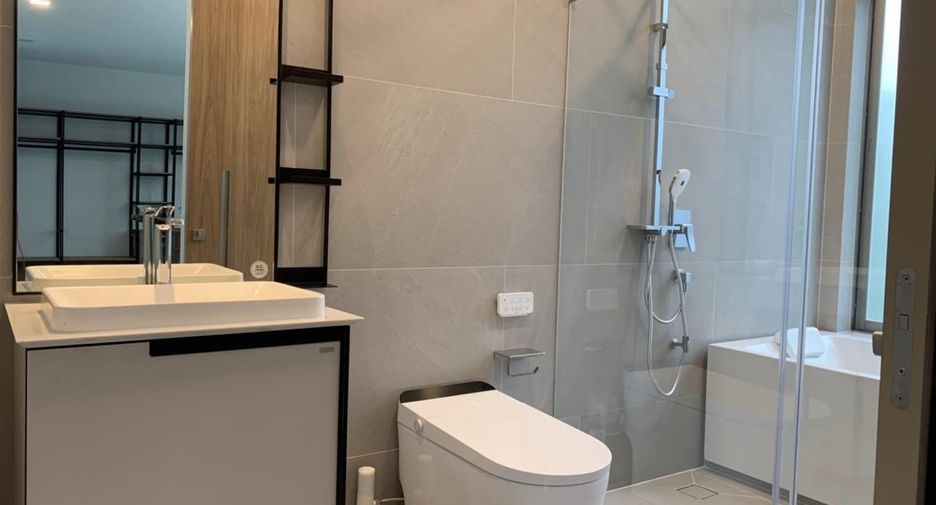 For sale and for rent 3 bedrooms house in Saphan Sung, Bangkok