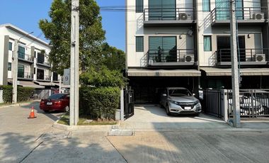 For sale 3 ベッドルーム townhouse in Bang Kruai, Nonthaburi