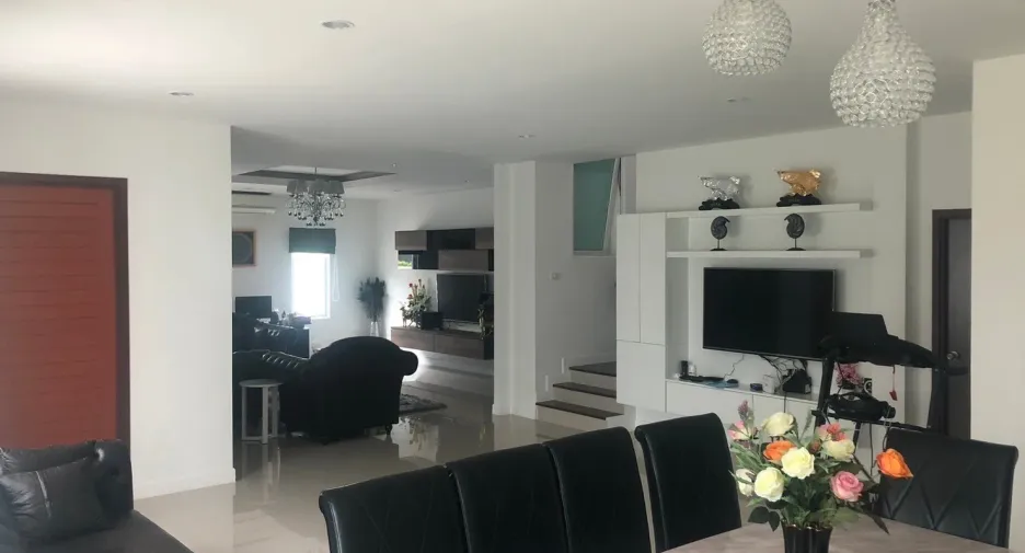 Villa zum Kauf mit 3 Zimmer in Mueang Phuket, Phuket