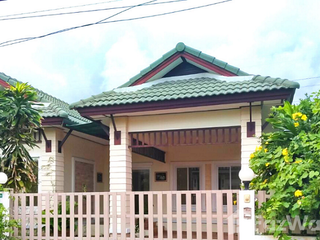 Casa en alquiler de 3 habitaciones en Mueang Rayong, Rayong