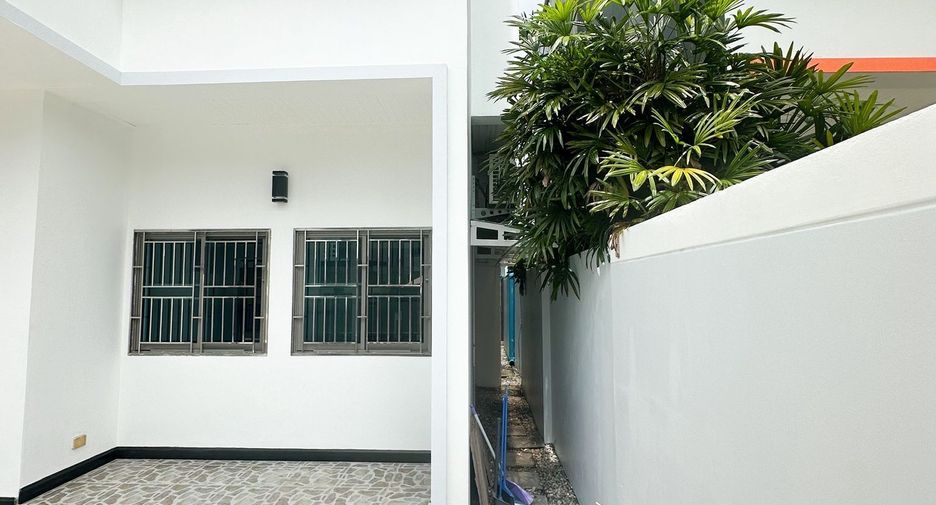 出租 2 卧室 联排别墅 在 Phuket Town, 普吉