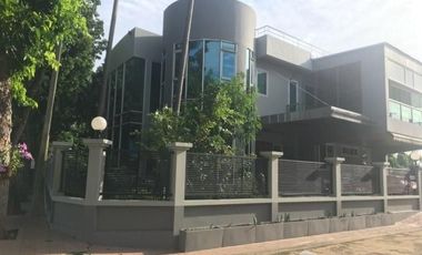 Casa en venta y en alquiler de 4 habitaciones en Mueang Pathum Thani, Pathum Thani
