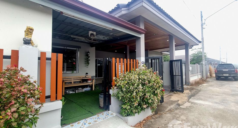 For sale 2 bedrooms house in Mueang Surat Thani, Surat Thani