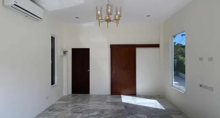 Casa en alquiler de 4 habitaciones en Mueang Phuket, Phuket