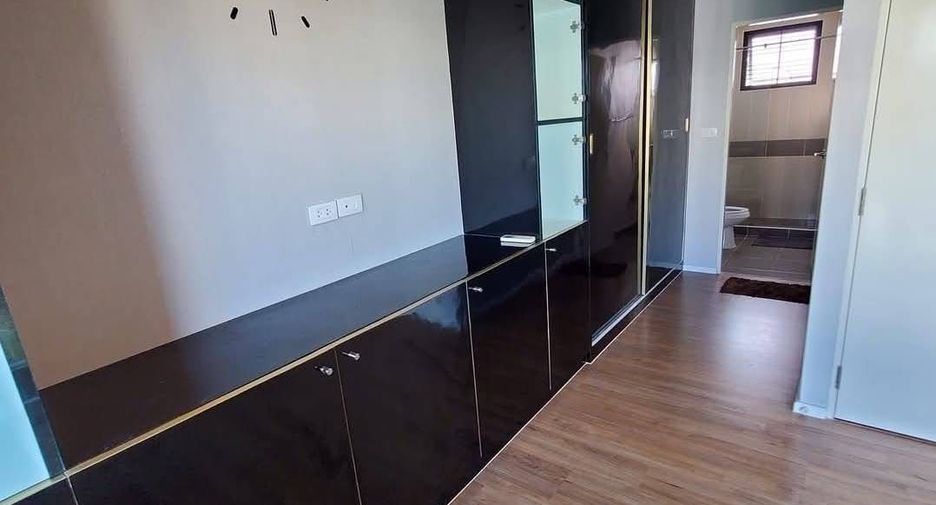 For rent 3 bedrooms house in Bang Kruai, Nonthaburi