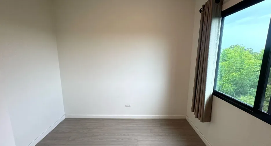 Casa adosada en venta de 3 habitaciones en Mueang Pathum Thani, Pathum Thani
