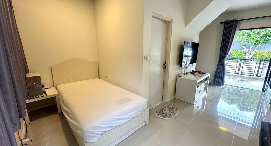 Casa adosada en venta de 3 habitaciones en Mueang Pathum Thani, Pathum Thani