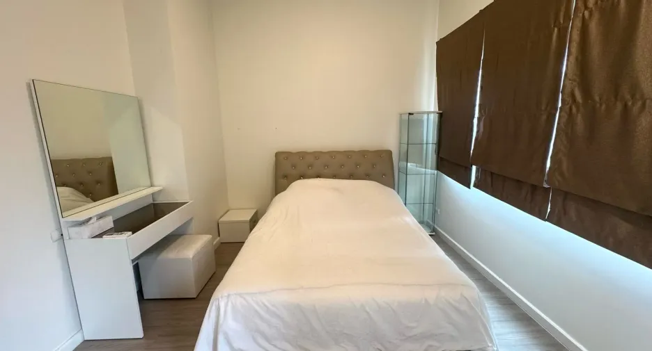 Casa adosada en venta de 3 habitaciones en Mueang Pathum Thani, Pathum Thani