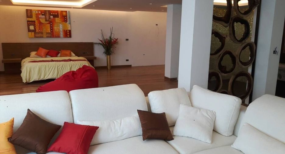 Villa zum Kauf mit 5 Zimmer in Thalang, Phuket