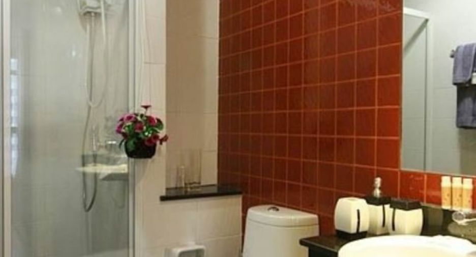 For sale and for rent studio condo in Phra Khanong, Bangkok