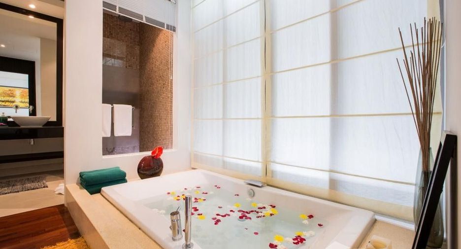 For rent 2 bedrooms condo in Mueang Phuket, Phuket