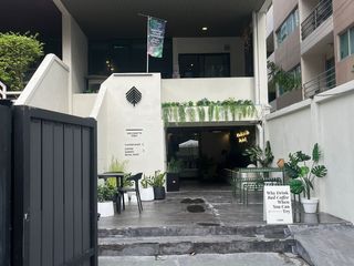 For sale retail Space in Watthana, Bangkok
