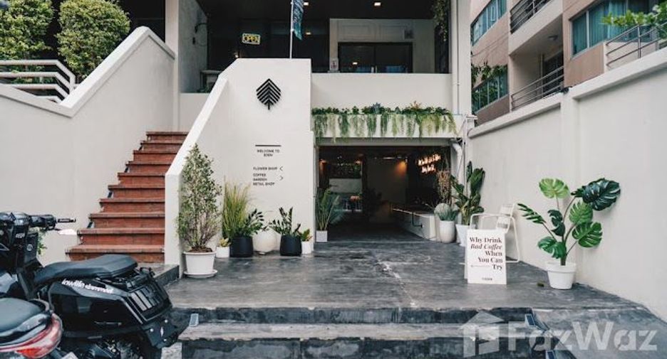 For sale retail Space in Watthana, Bangkok
