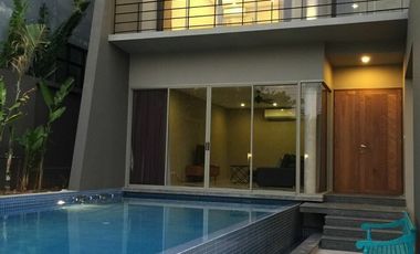 出租 4 卧室 联排别墅 在 Phuket Town, 普吉