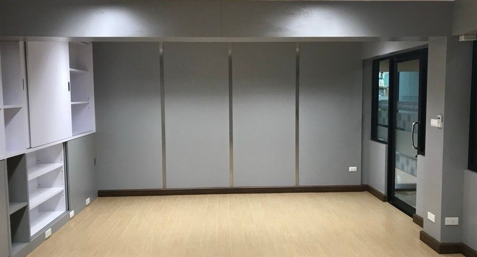 Oficina en venta de 11 habitaciones en Suan Luang, Bangkok