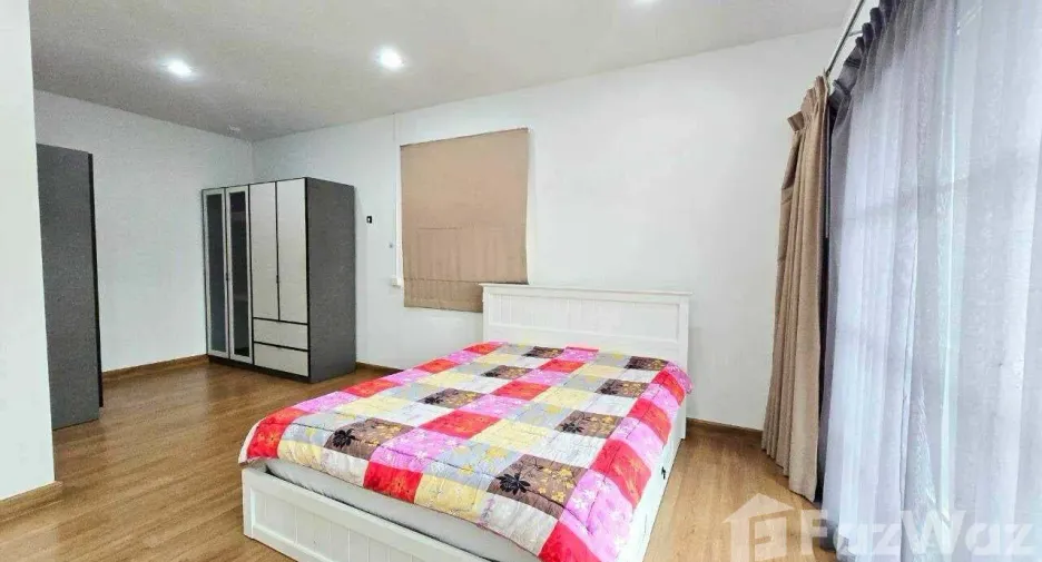 For rent 4 bedrooms house in Pak Kret, Nonthaburi