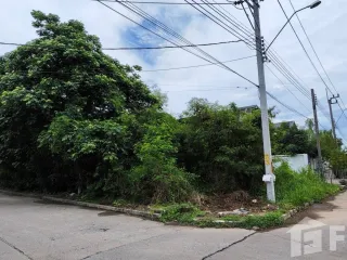 À vendre terrain à Nong Chok, Bangkok