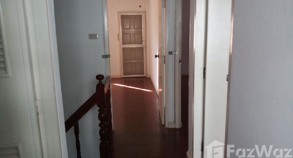 For rent 3 bedrooms townhouse in Mueang Nonthaburi, Nonthaburi