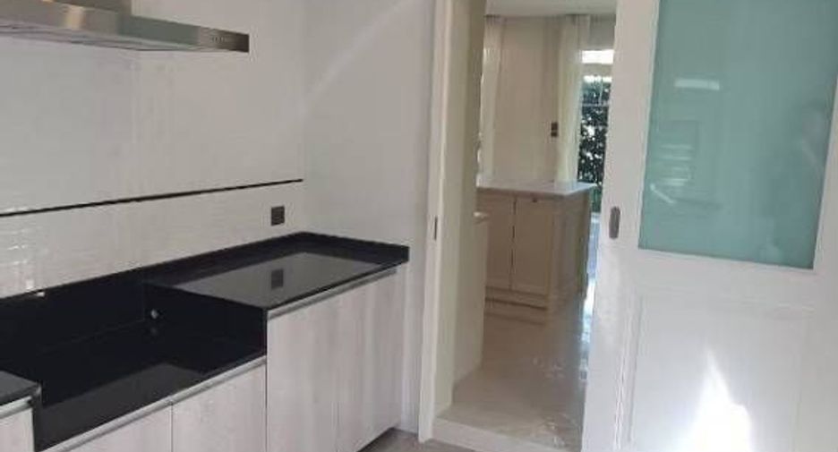 For sale 4 ベッドルーム house in Bang Phli, Samut Prakan
