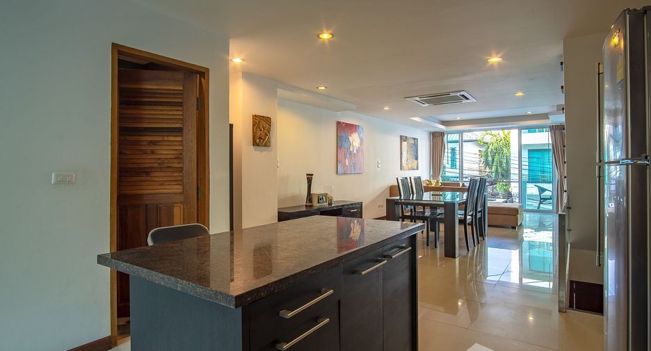 Casa adosada en alquiler de 3 habitaciones en Mueang Phuket, Phuket