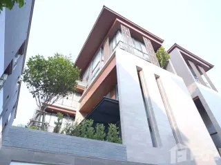 Haus zum Kauf und zur Miete mit 5 Zimmer in Yan Nawa, Bangkok