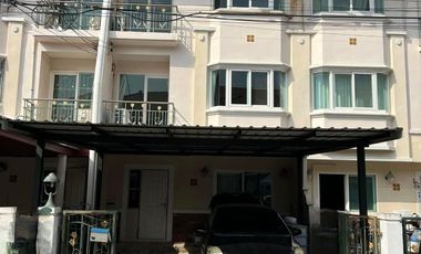 Продажа 3 спальни таунхаус в Пхаси Чароен, Бангкок