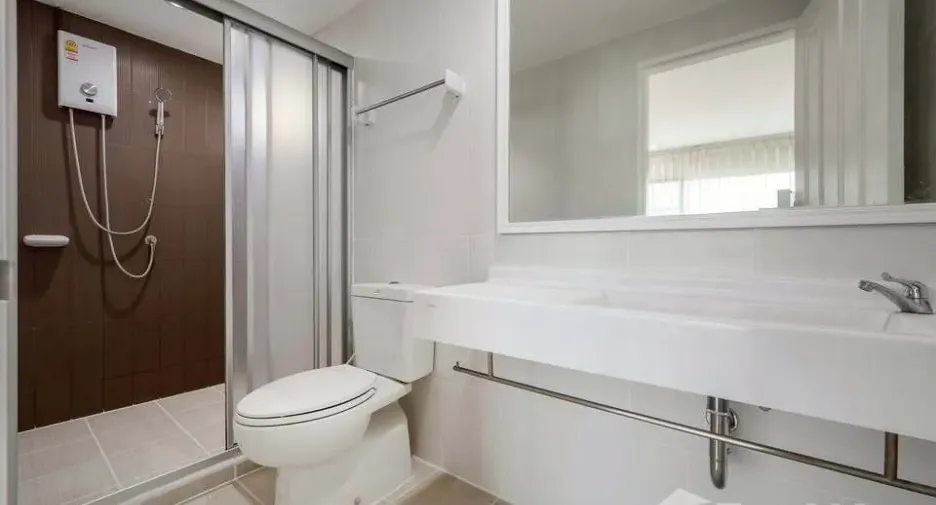 For sale 1 bed condo in Huai Khwang, Bangkok