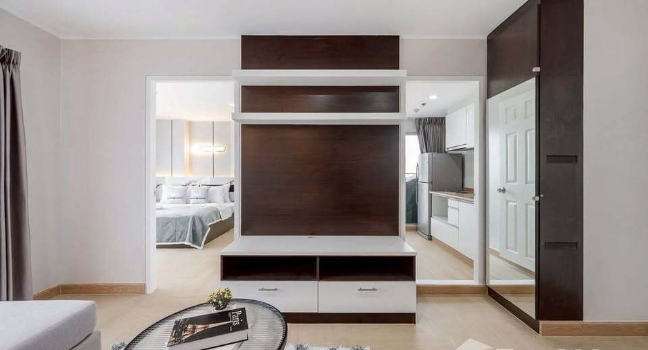 For sale 1 bed condo in Huai Khwang, Bangkok