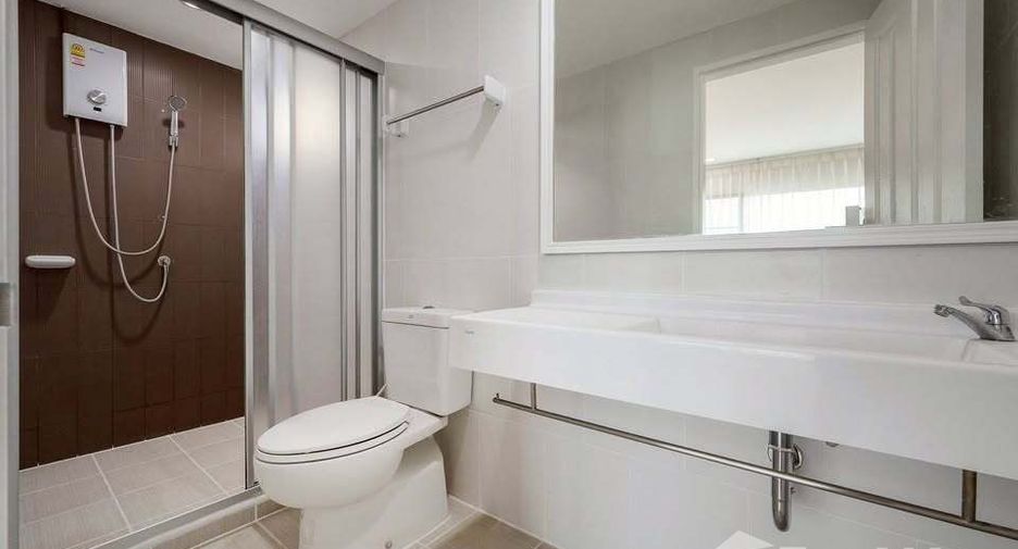 For sale 1 bed condo in Huai Khwang, Bangkok