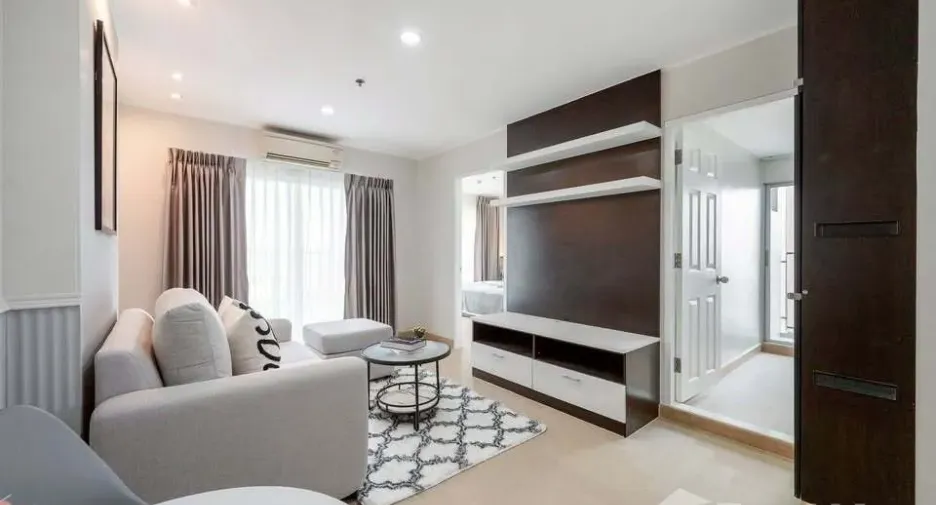For sale 1 bed condo in Huai Khwang, Bangkok