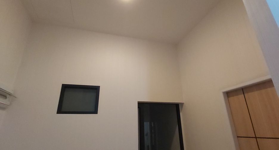 For rent 2 bedrooms townhouse in Wang Chan, Rayong
