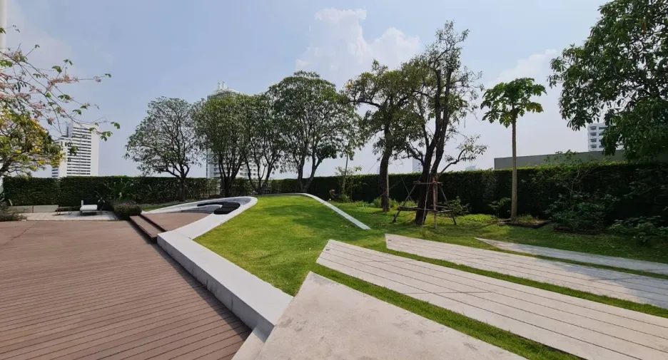 For sale and for rent 1 bed condo in Watthana, Bangkok