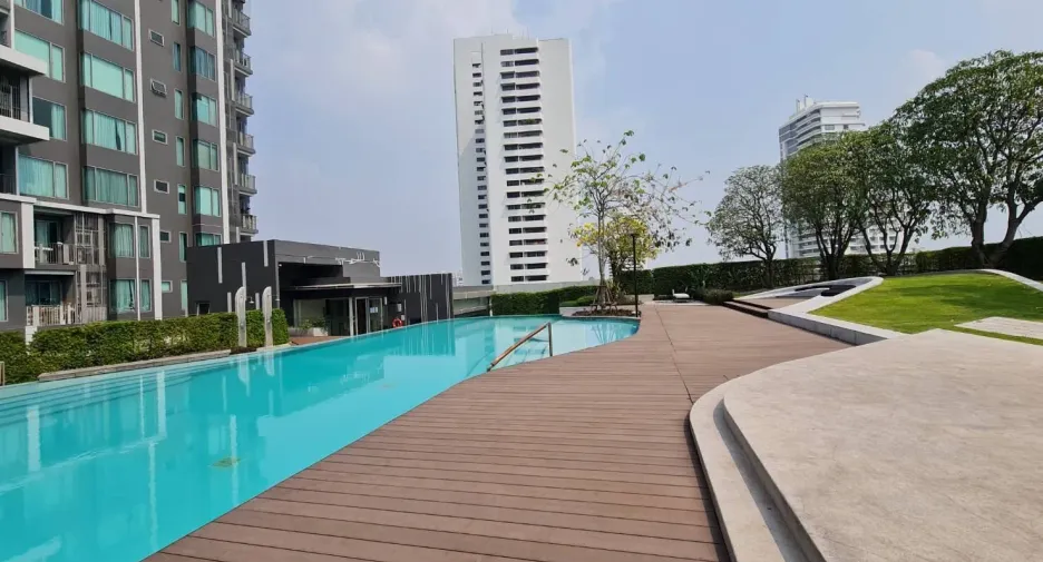For sale and for rent 1 bed condo in Watthana, Bangkok