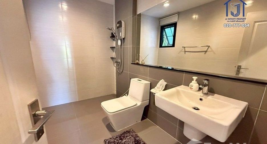 For sale 5 bedrooms house in Pak Kret, Nonthaburi