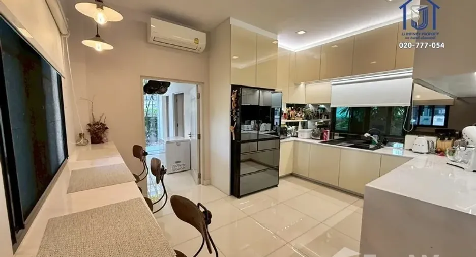 For sale 5 bedrooms house in Pak Kret, Nonthaburi
