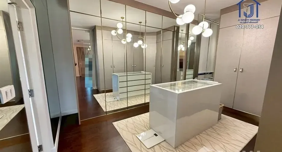 For sale 5 bedrooms house in Pak Kret, Nonthaburi