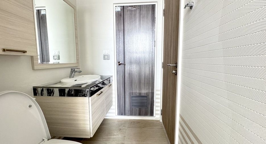 For rent and for sale 2 bedrooms condo in Yan Nawa, Bangkok
