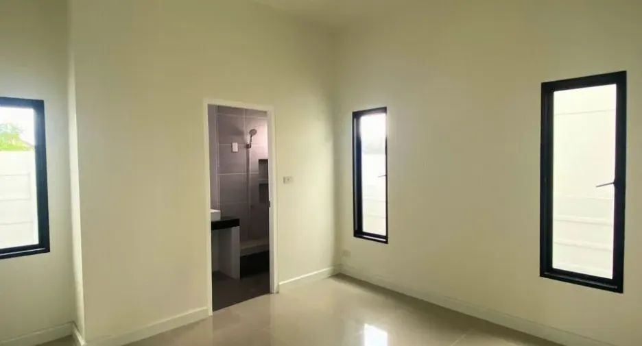 For sale 3 bedrooms house in Mueang Chanthaburi, Chanthaburi